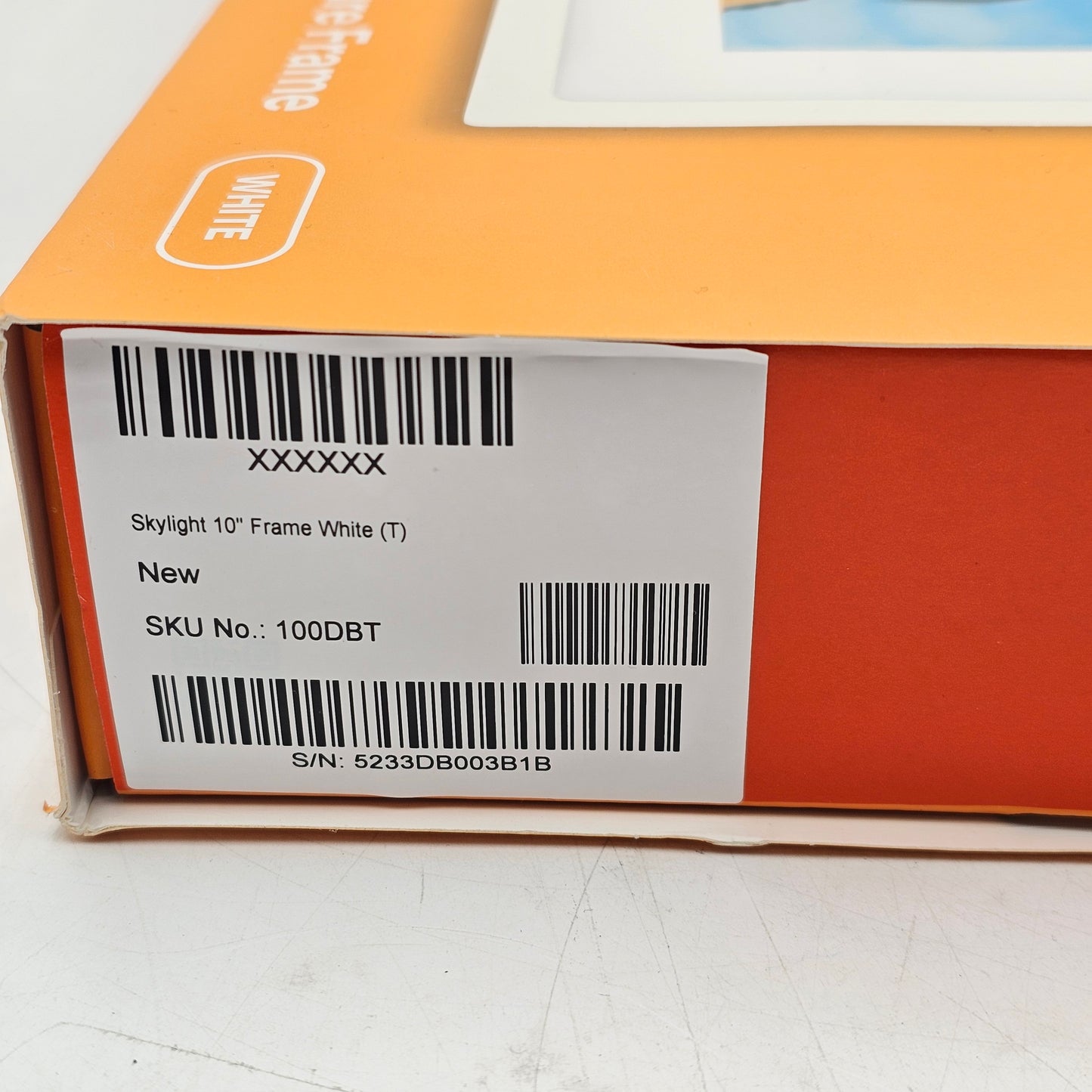 New SKYLIGHT 10" Digital Photo Frame 100DBT