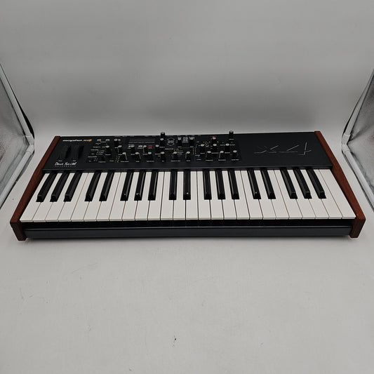 DAVE SMITH INSTRUMENTS MOPHO X4 Polyphonic Synth