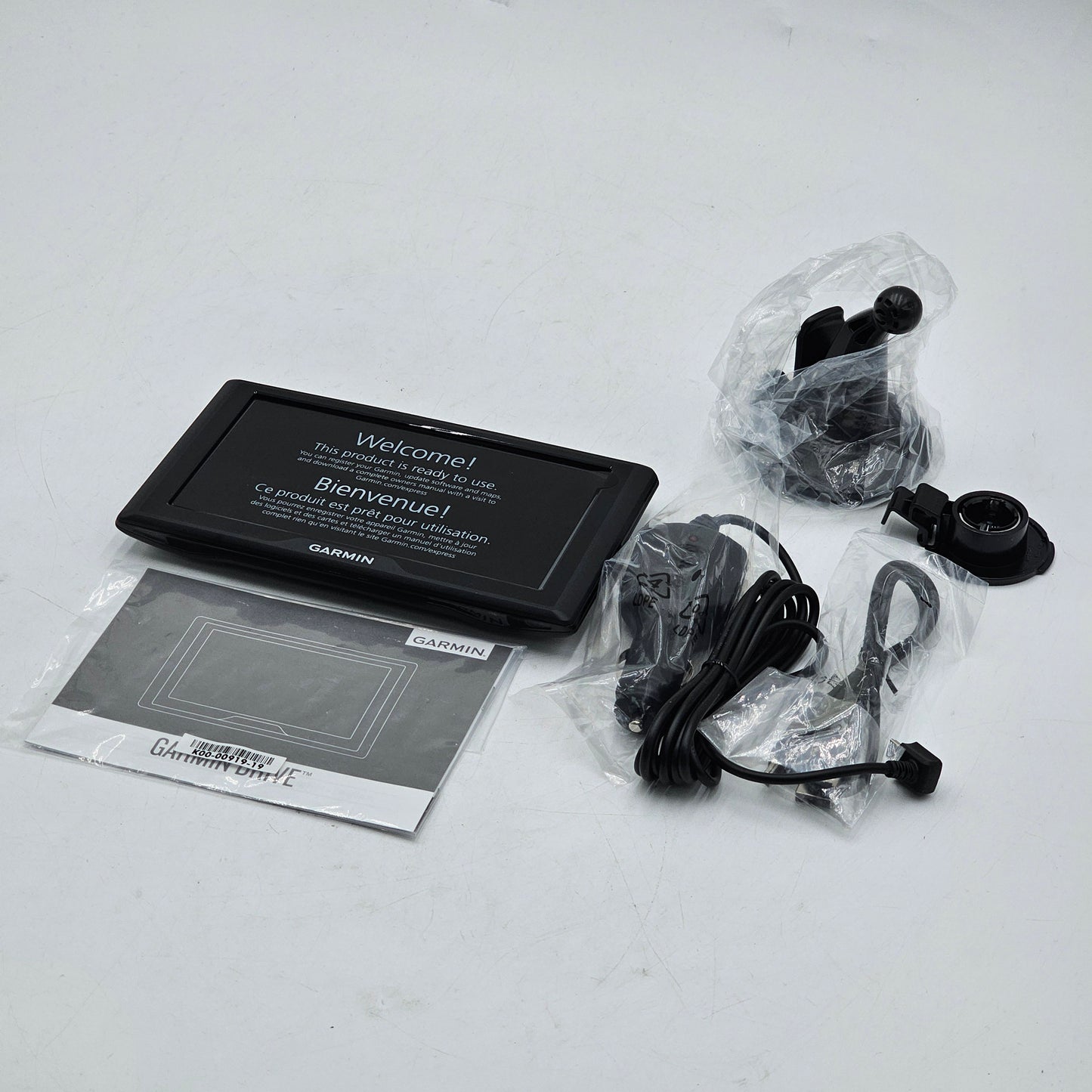 Garmin Drive 61 USA-CAN LM GPS Navigator Screen 010-N1679-06 Refurbished