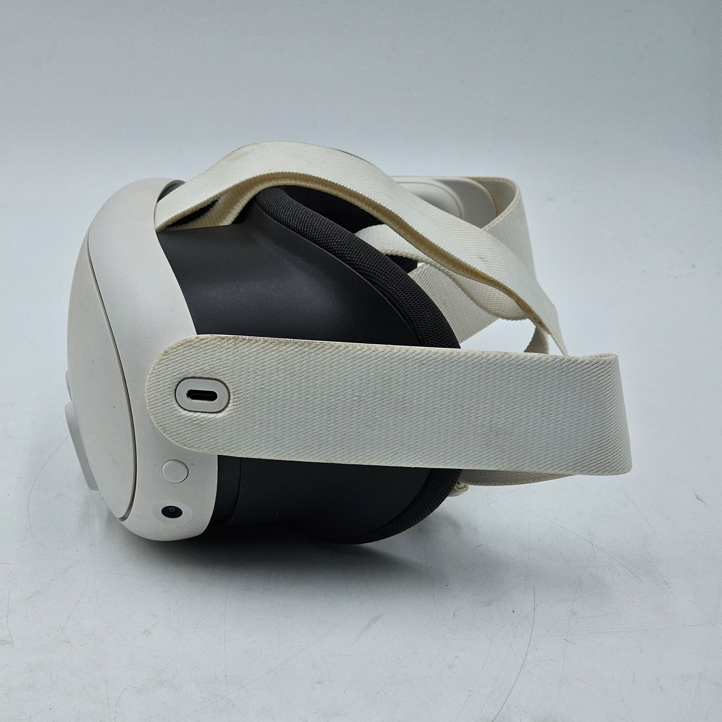 Meta Quest 3 128GB Standalone All-in-One VR Headset S3A