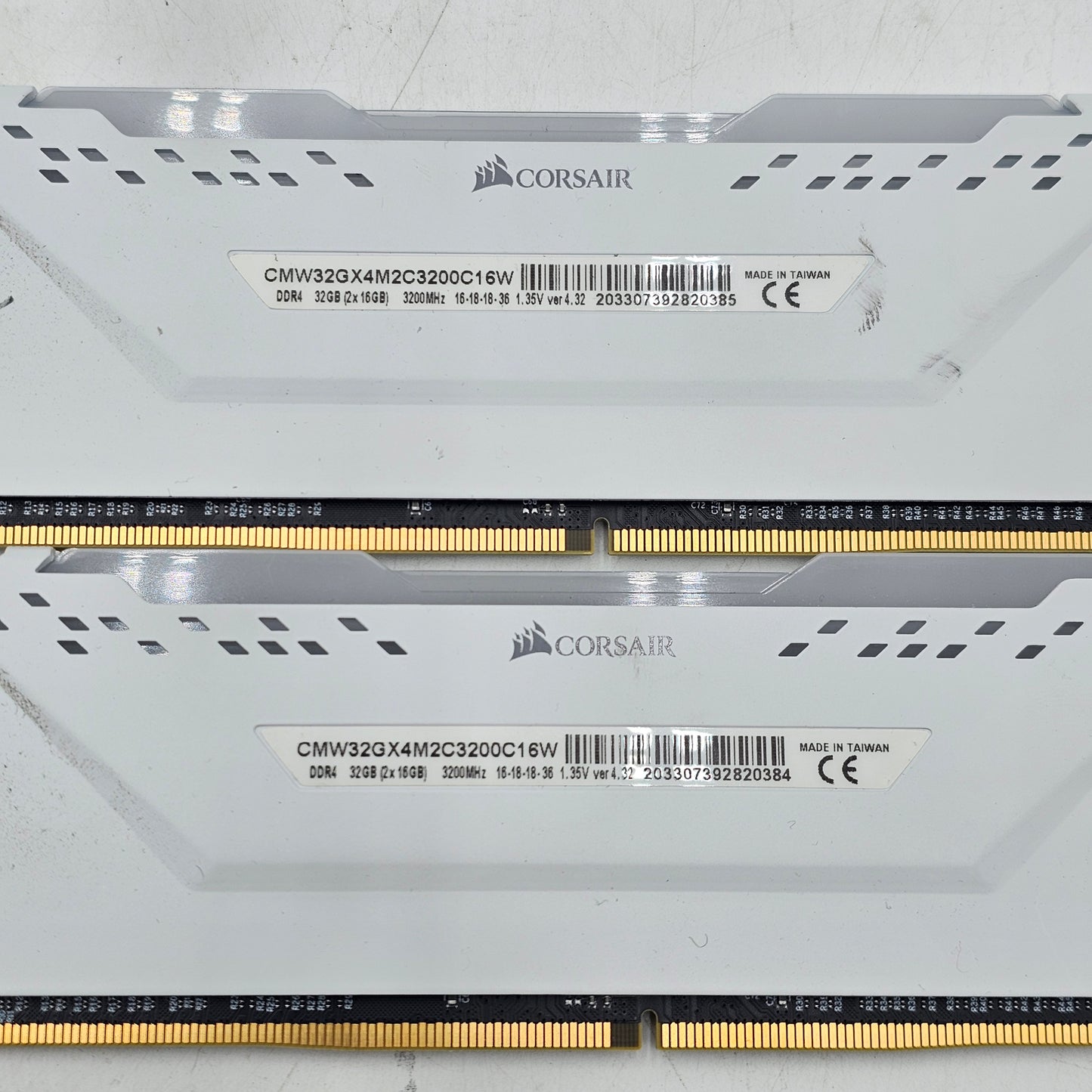 Corsair Vengeance RGB Pro RAM 32GB 2X16GB DDR4 3200MHz