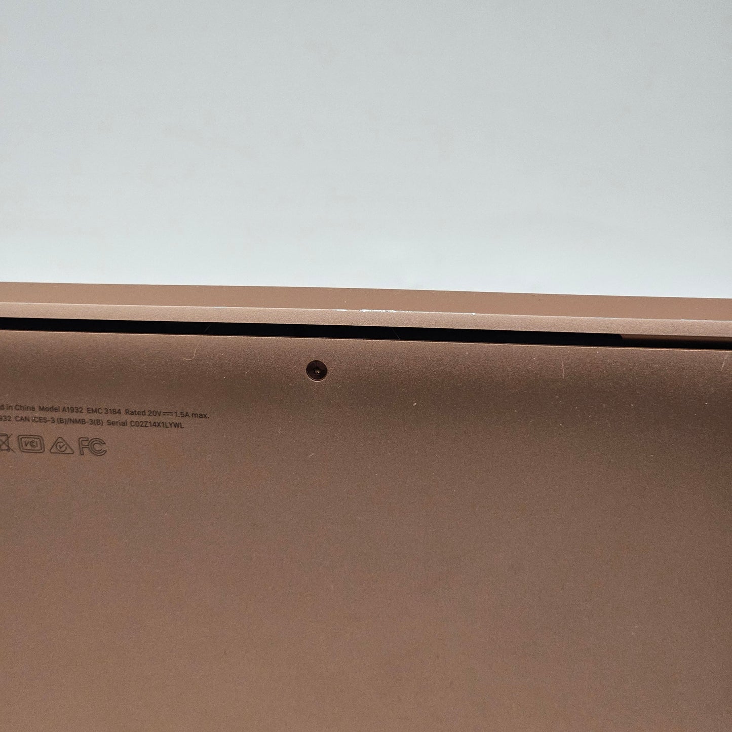 2019 Apple MacBook Air 13.3" i5 1.6GHz 8GB RAM 128GB SSD Gold A1932