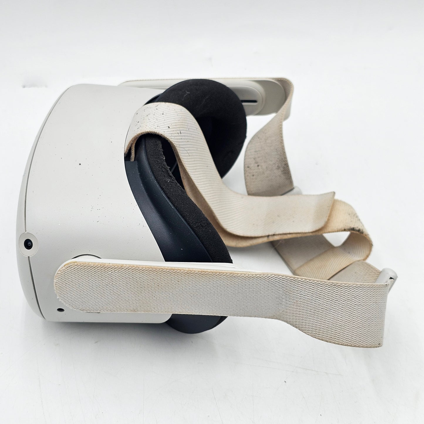 Meta Quest 2 128GB Standalone All-in-One VR Headset KW49CM