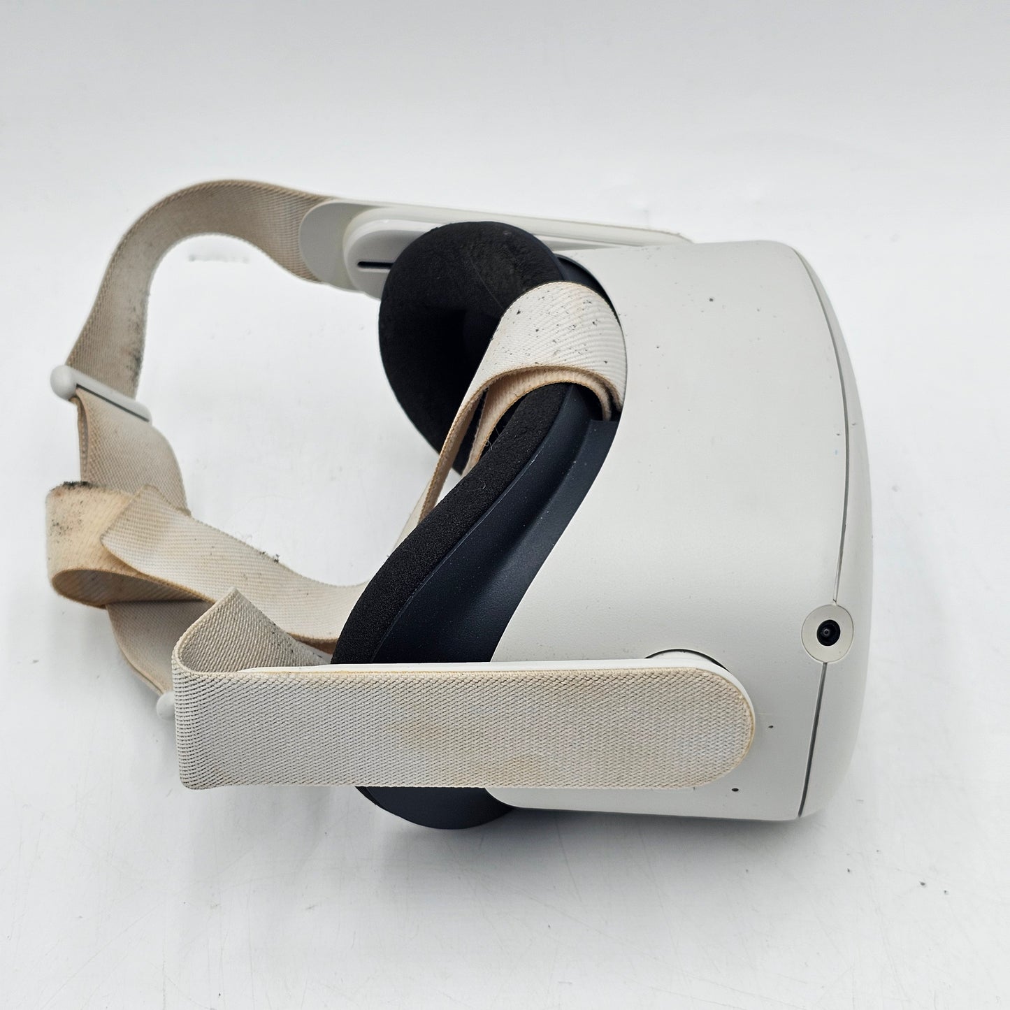 Meta Quest 2 128GB Standalone All-in-One VR Headset KW49CM