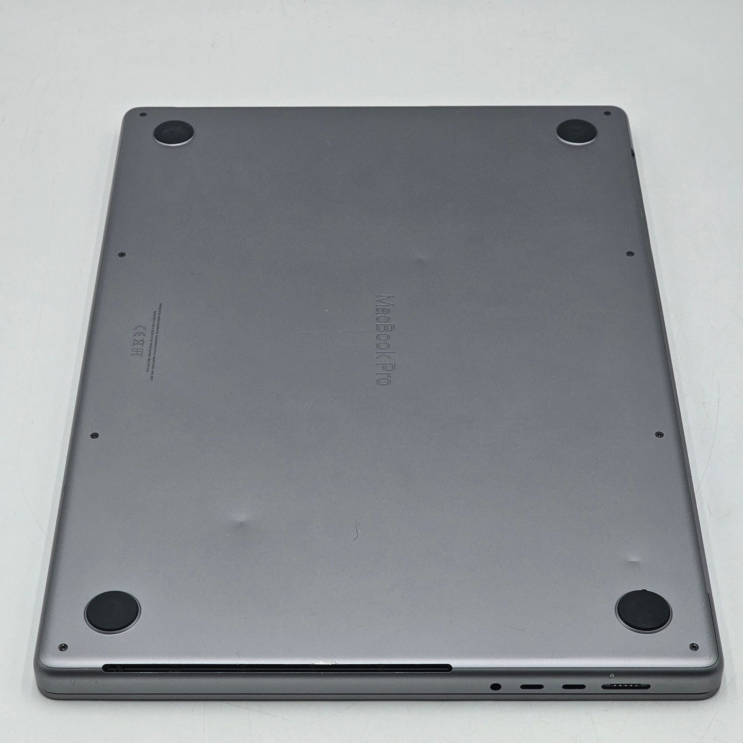 2021 Apple MacBook Pro 16" M1 Pro 14C GPU 3.2GHz 16GB RAM 512GB SSD A2485