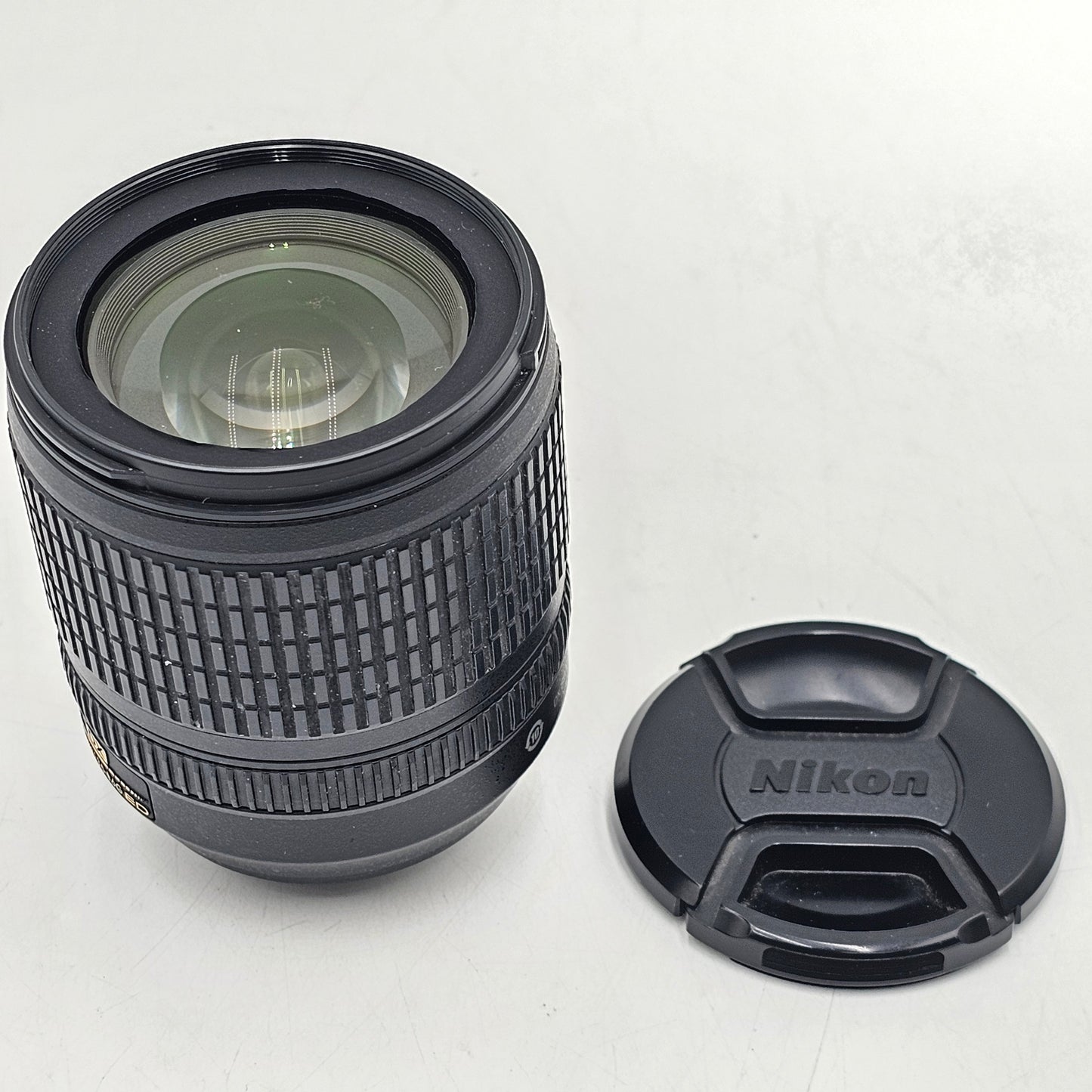 Nikon AF-S NIKKOR 18-105mm f/3.5-5.6 DX VR Auto Lens,Auto & Manual Lens AF-S