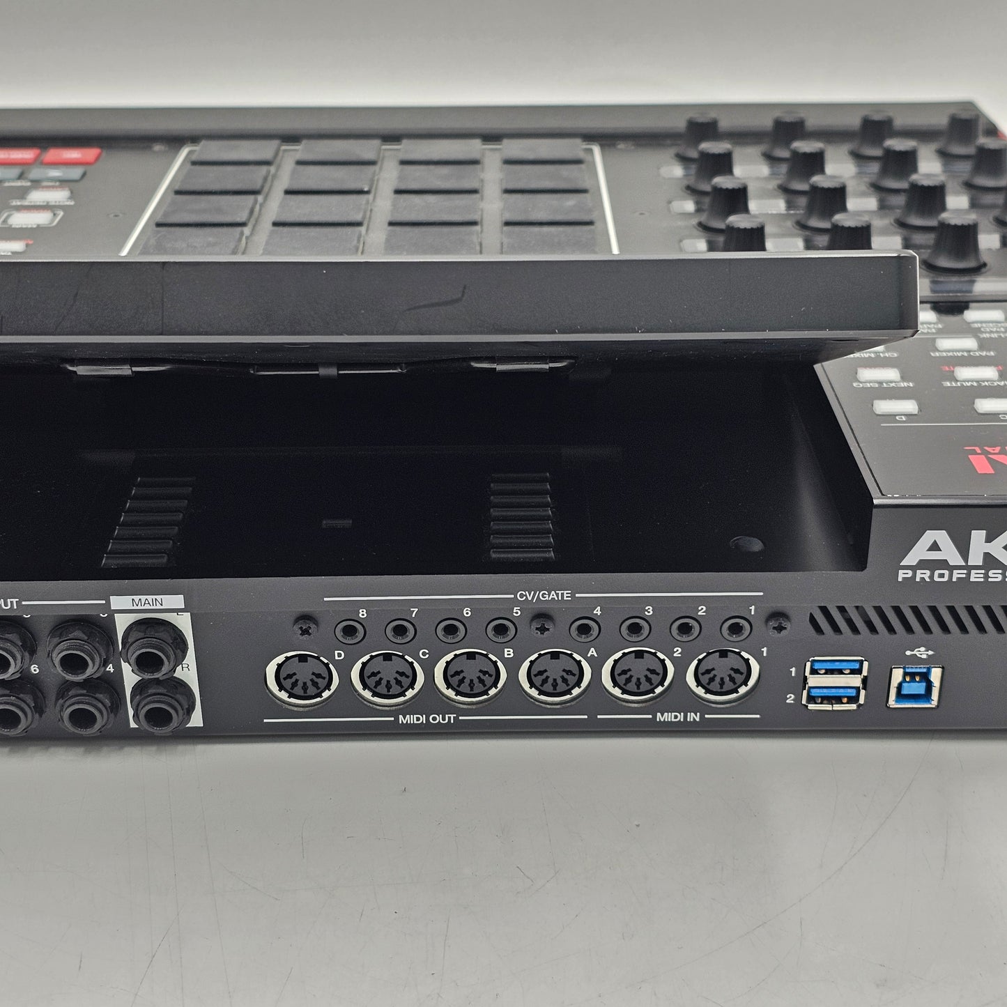 Akai MPCX Standalone MPC and Sequencer