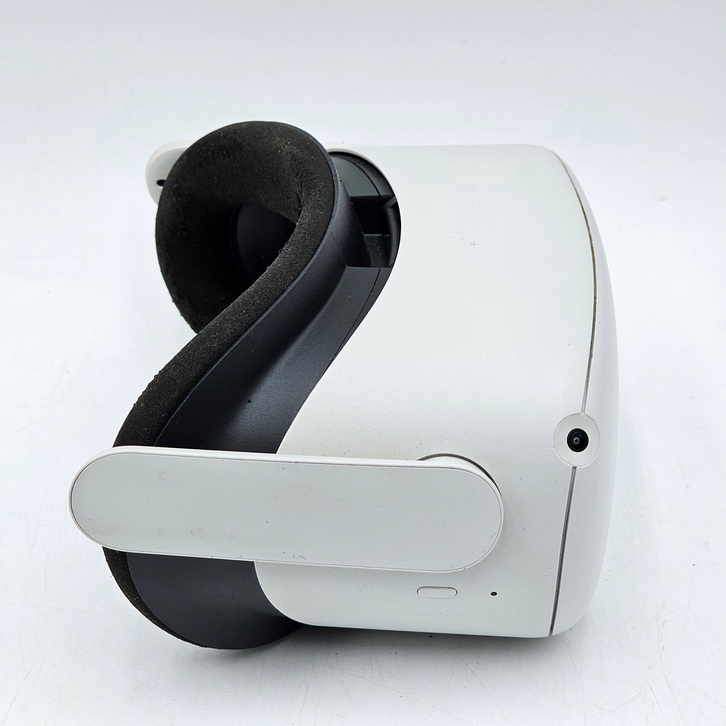 Meta Quest 2 128GB Standalone All-in-One VR Headset KW49CM