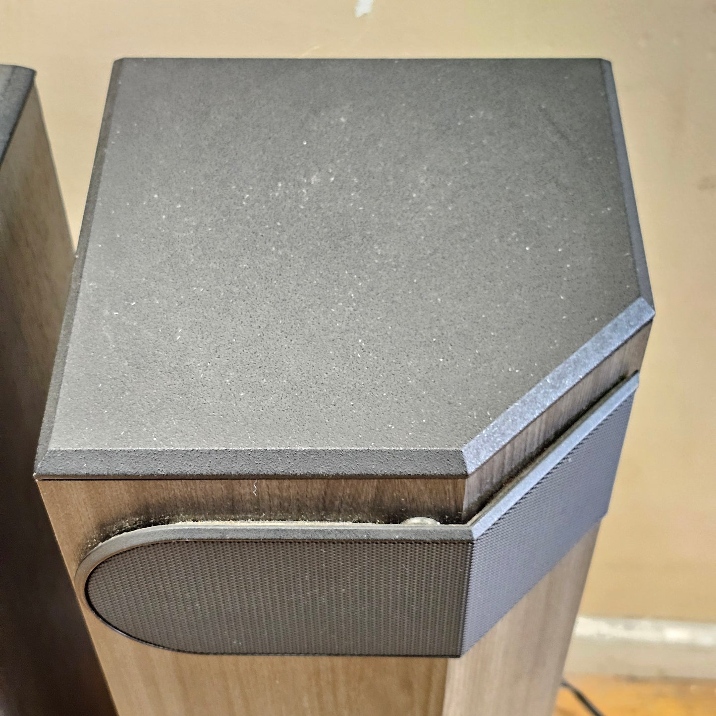 Bose 501 Series V Direct Reflecting Speakers