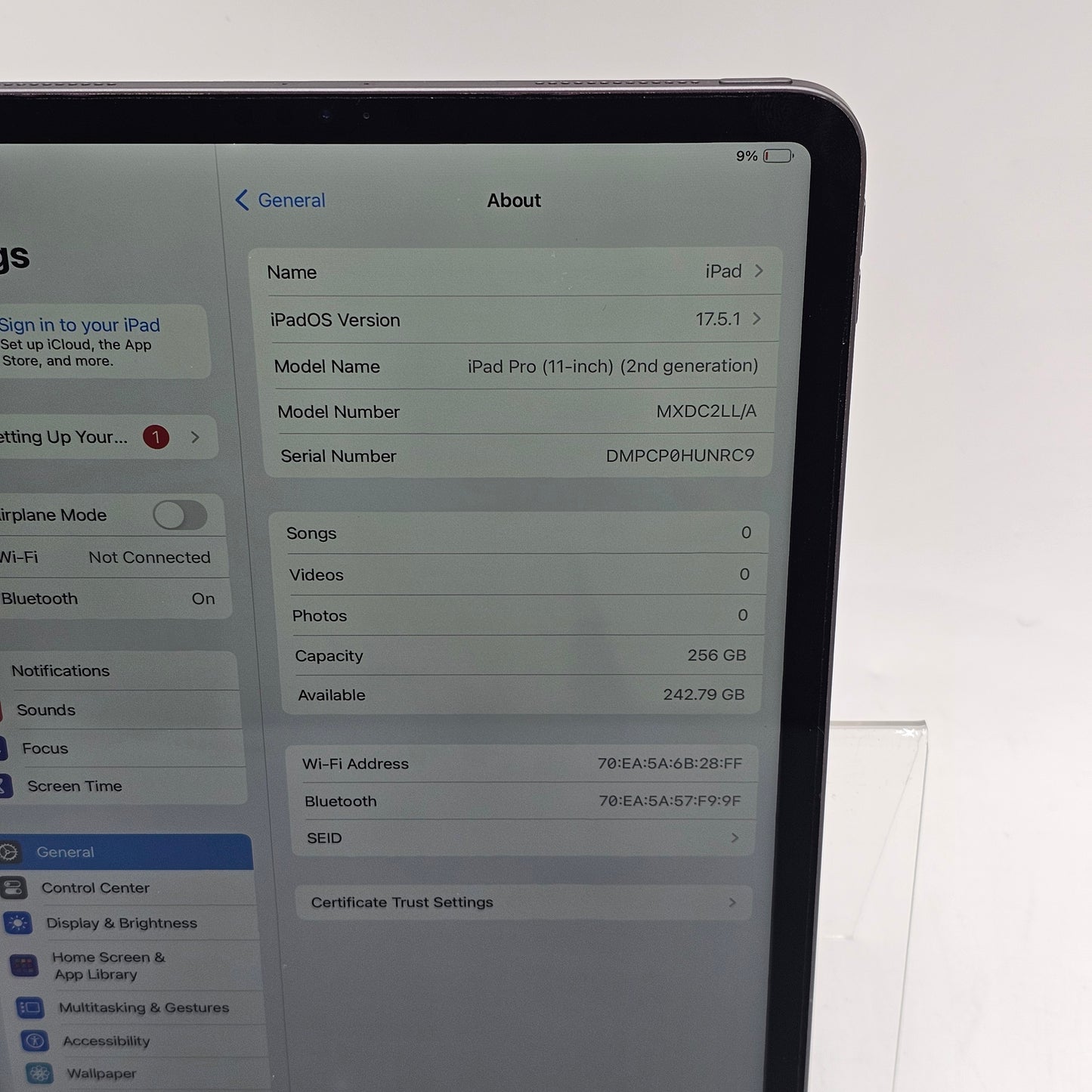 WiFi Only Apple iPad Pro 11" 2nd Gen 256GB Space Gray MXDC2LL/A