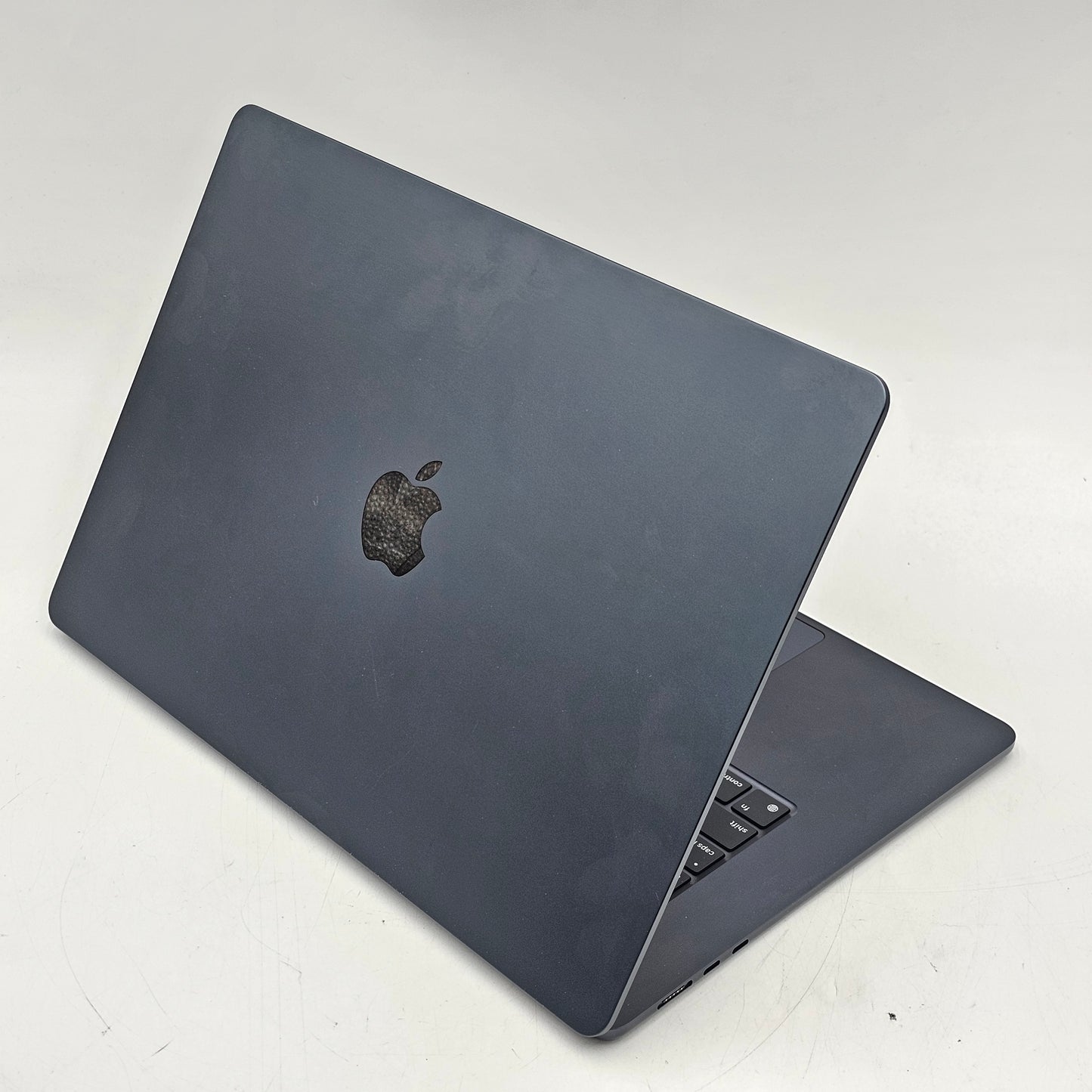 2024 Apple MacBook Air 15" M3 8C GPU 4.0GHz 16GB RAM 256GB SSD A3114