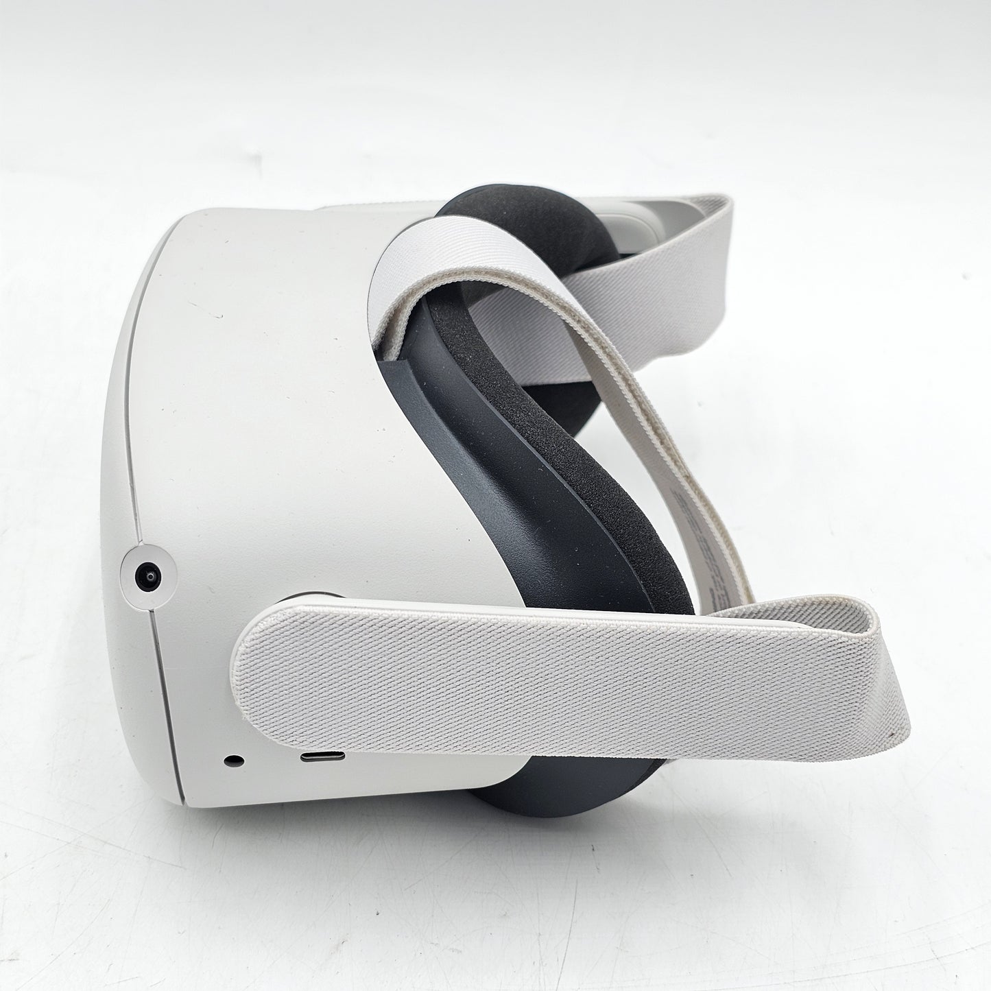 Meta Quest 2 64GB Standalone All-in-One VR Headset KW49CM