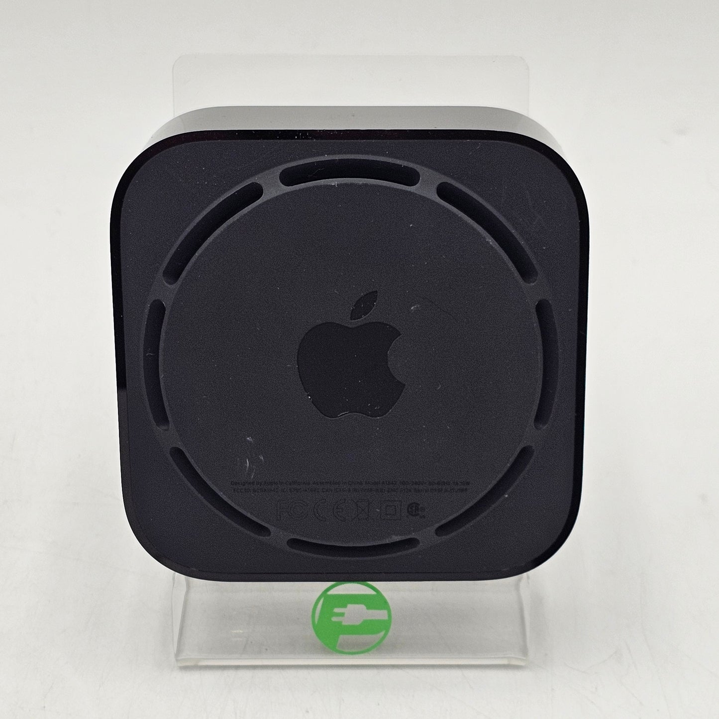 Apple TV 4K 1st Gen 32GB Digital HD Media Streamer MQD22LL/A WiFi + Ethernet